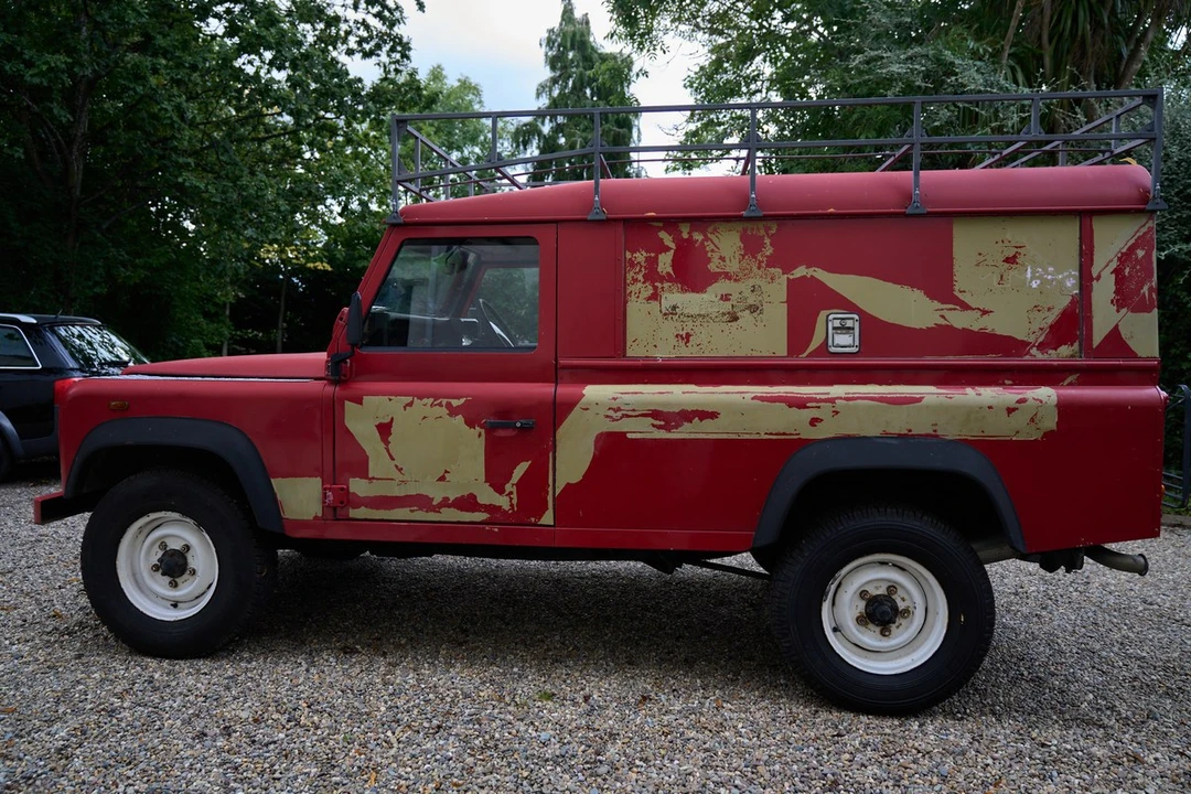 2001 Land Rover Defender 110 - Image 4 of 30