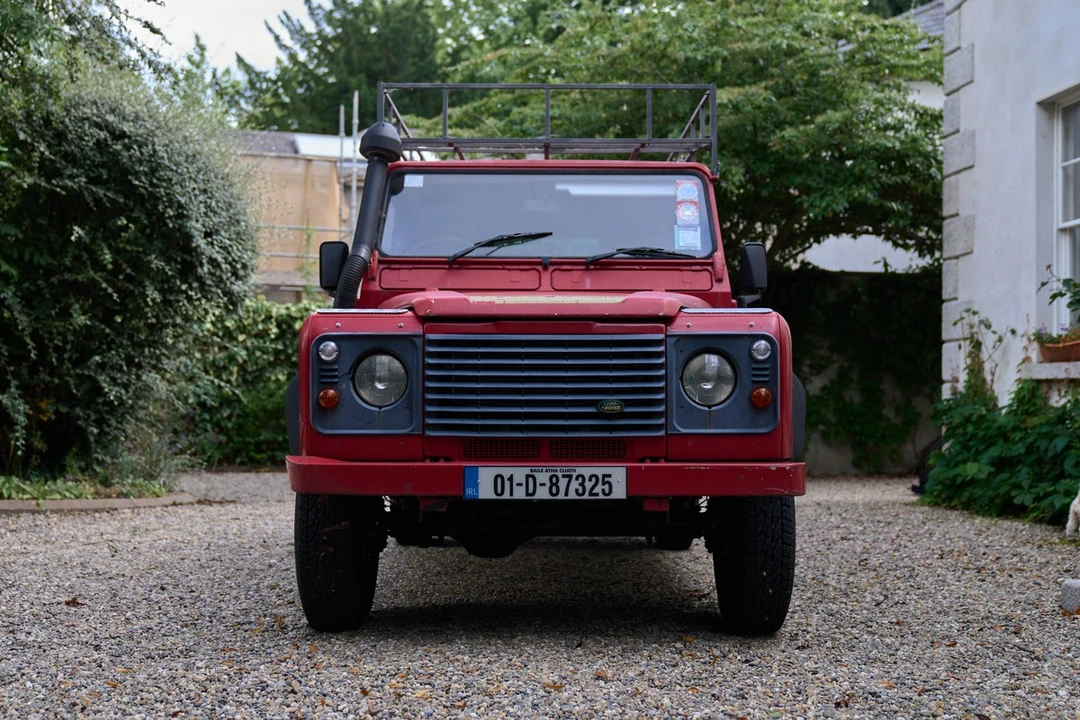 2001 Land Rover Defender 110 - Image 3 of 30