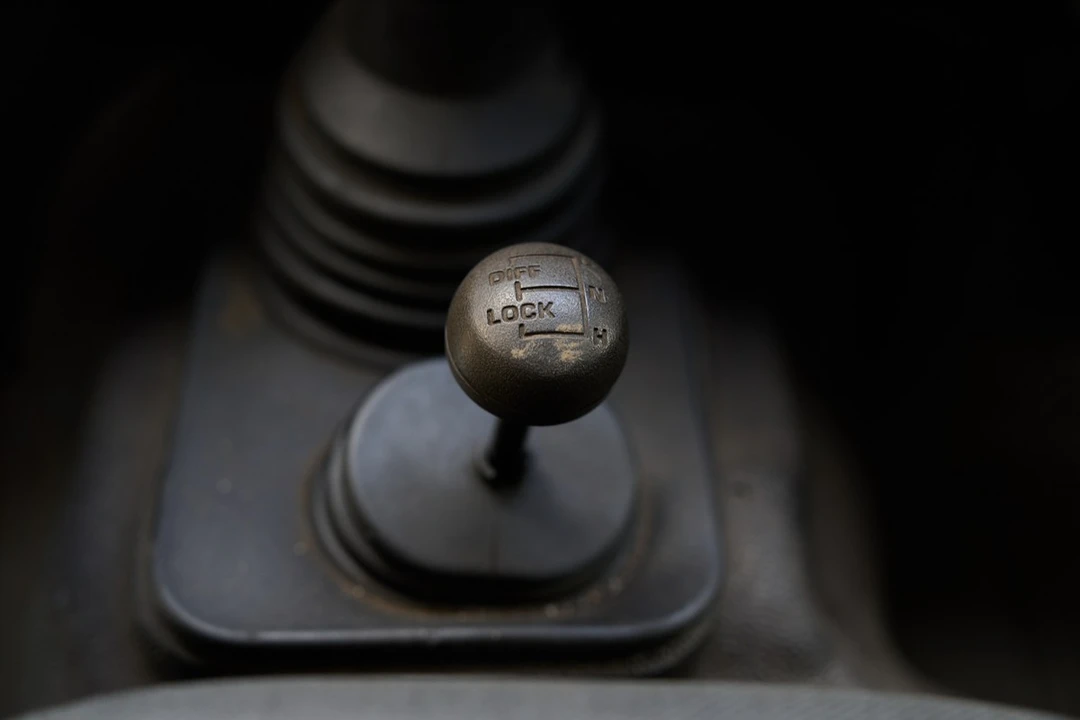 2001 Land Rover Defender 110 - Image 24 of 30