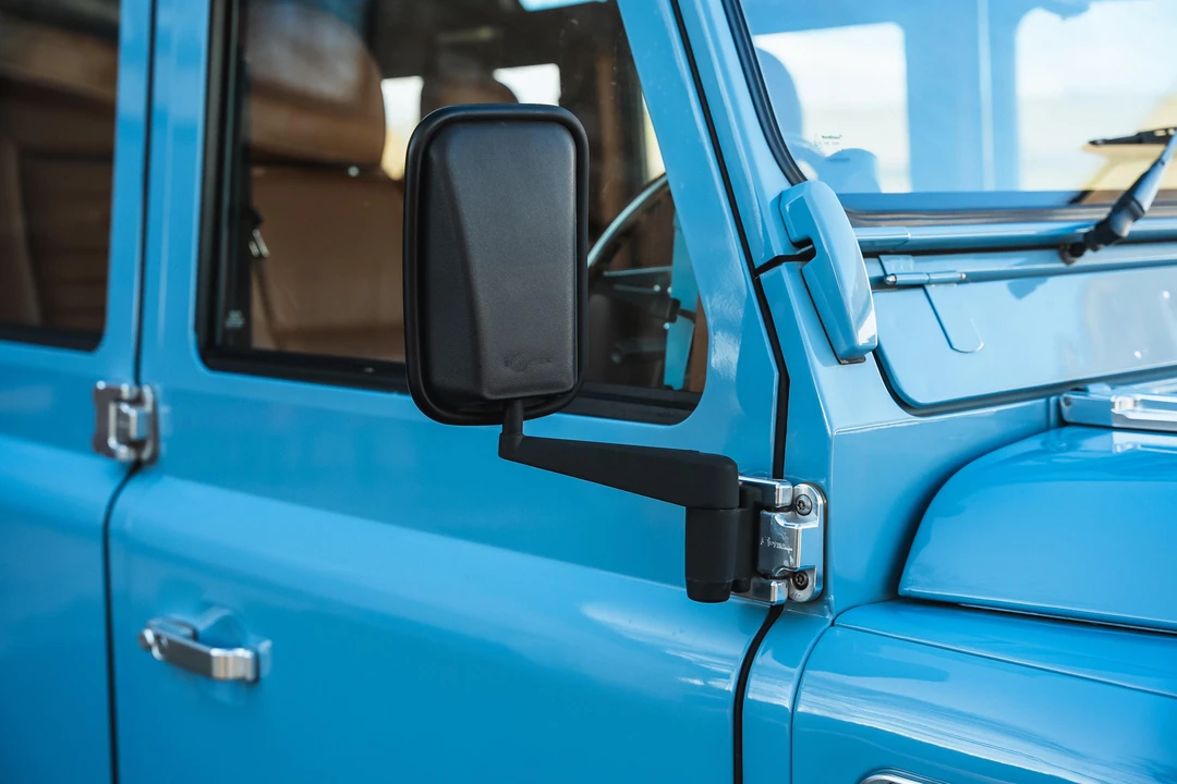 2001 Land Rover Defender 110 - Image 23 of 31