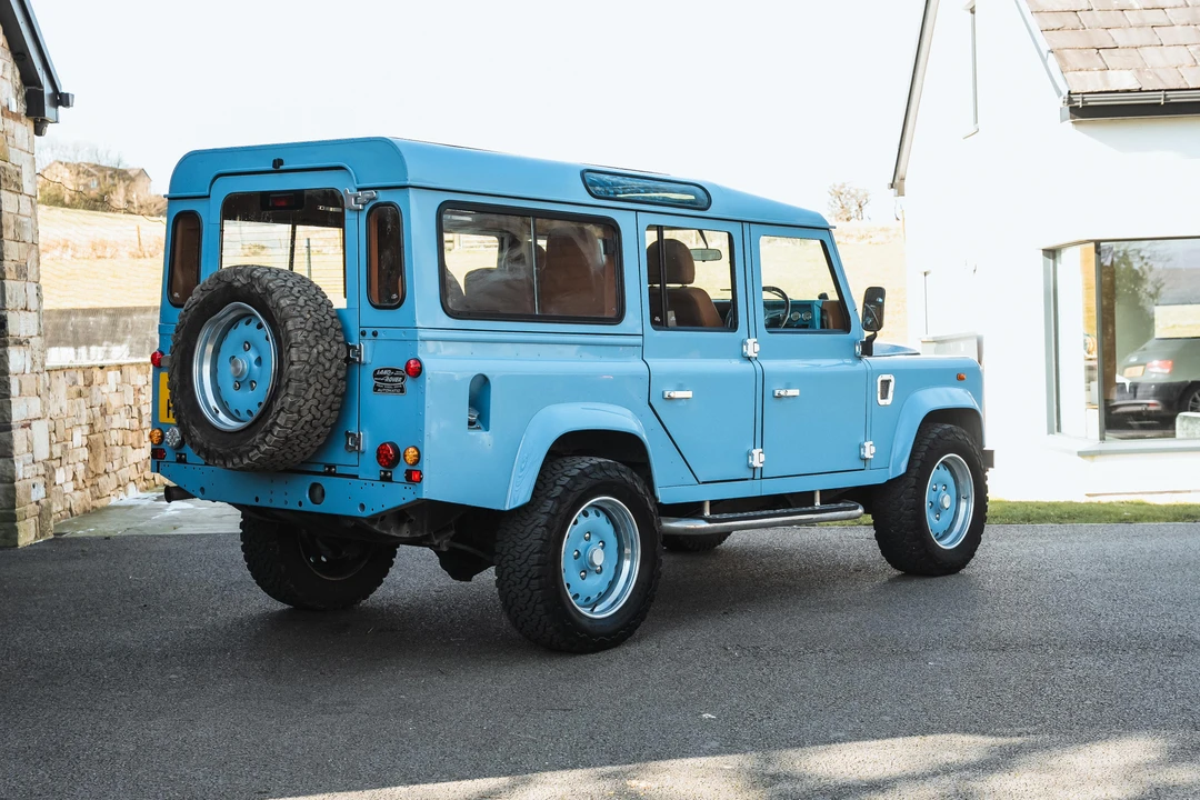 2001 Land Rover Defender 110 - Image 13 of 31