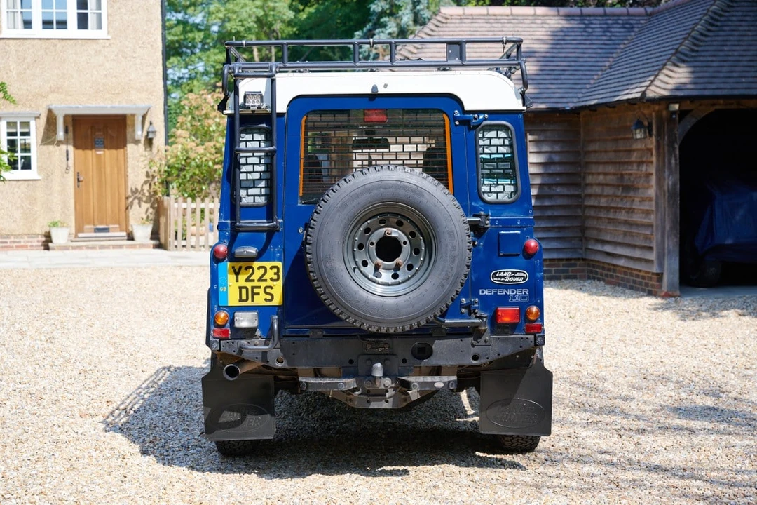 2001 Land Rover Defender 110 - Image 12 of 30