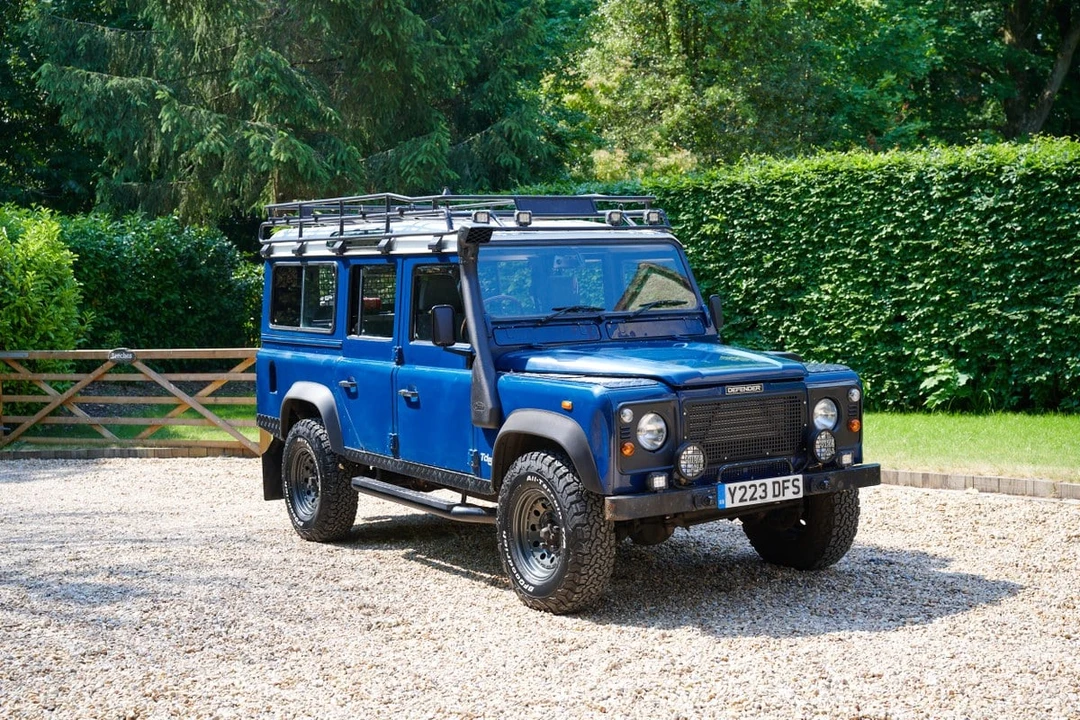 2001 Land Rover Defender 110 - Image 23 of 30