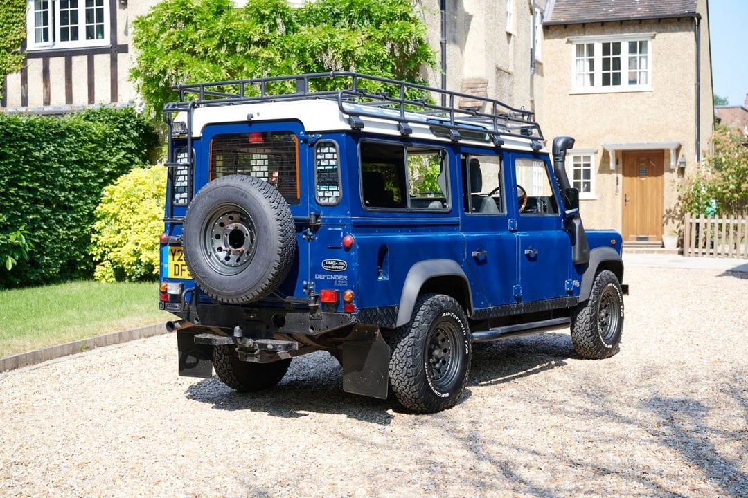 2001 Land Rover Defender 110 - Image 15 of 30