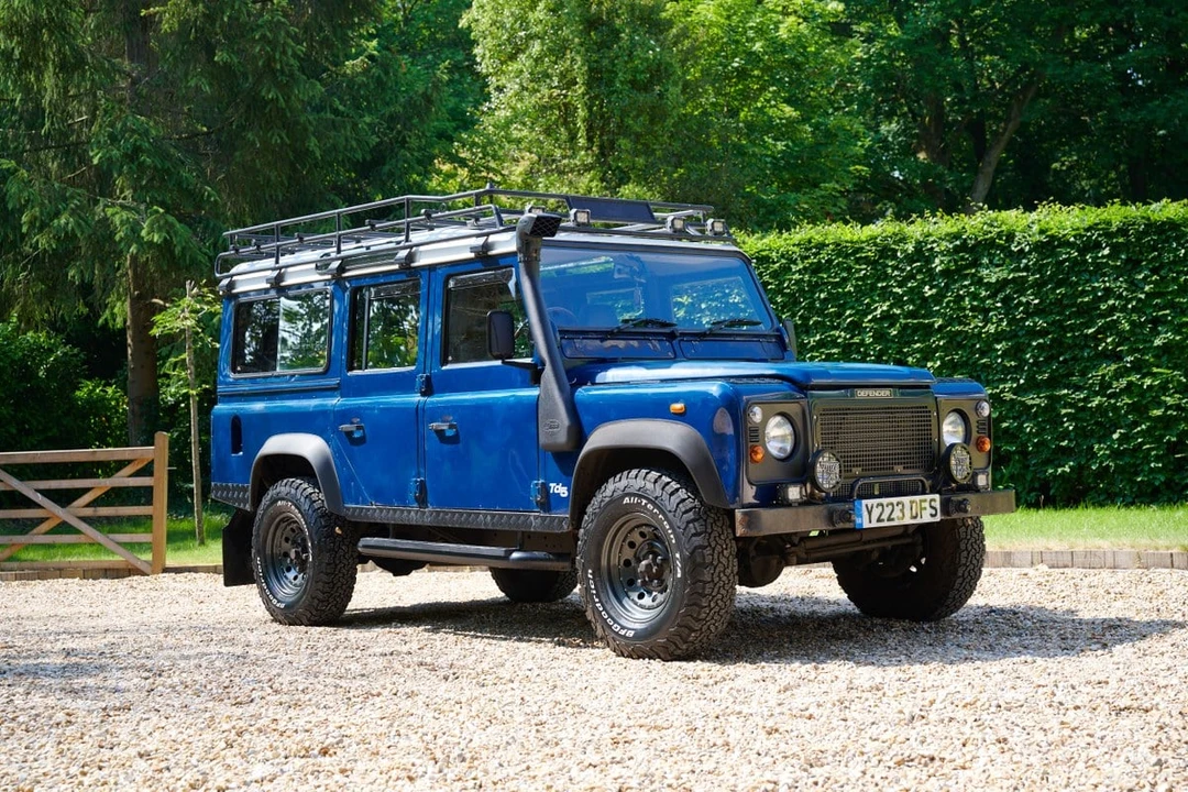 2001 Land Rover Defender 110 - Image 24 of 30