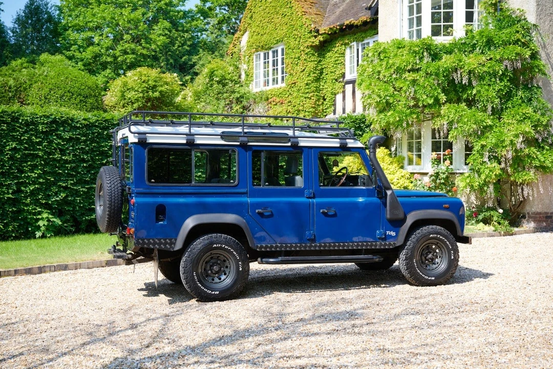 2001 Land Rover Defender 110 - Image 18 of 30