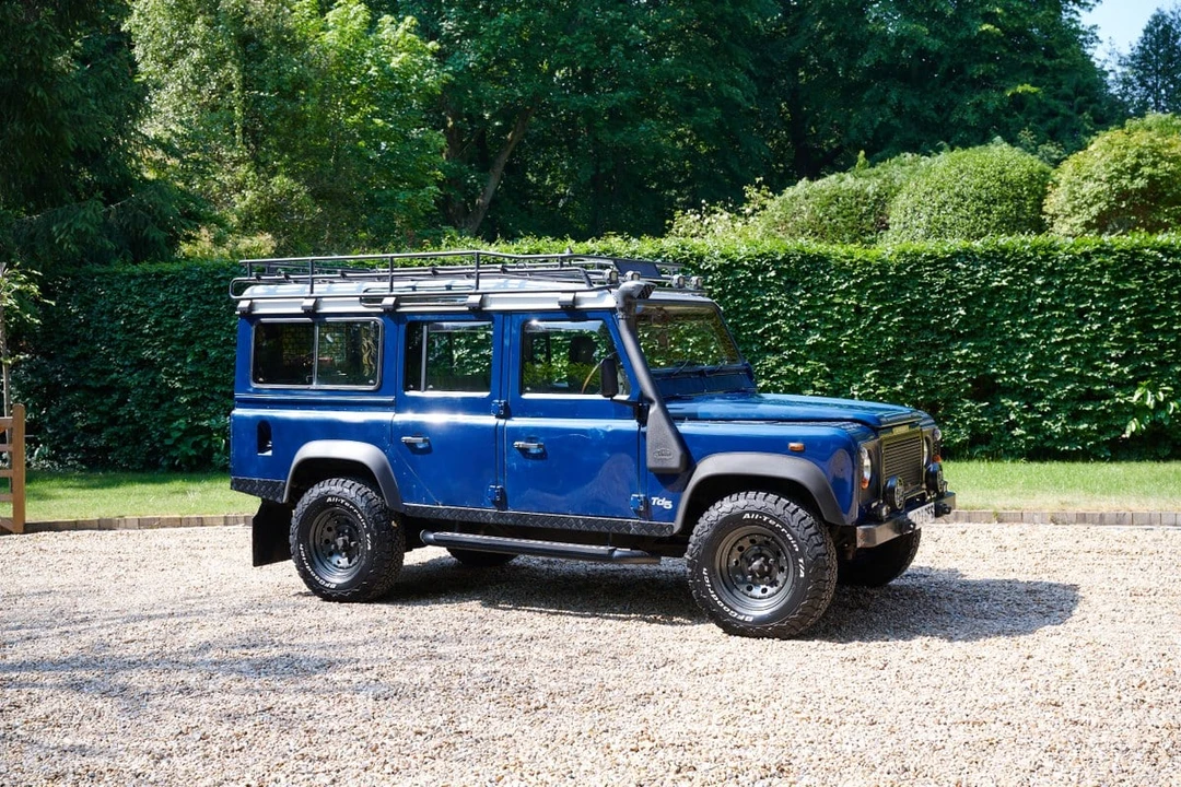 2001 Land Rover Defender 110 - Image 21 of 30