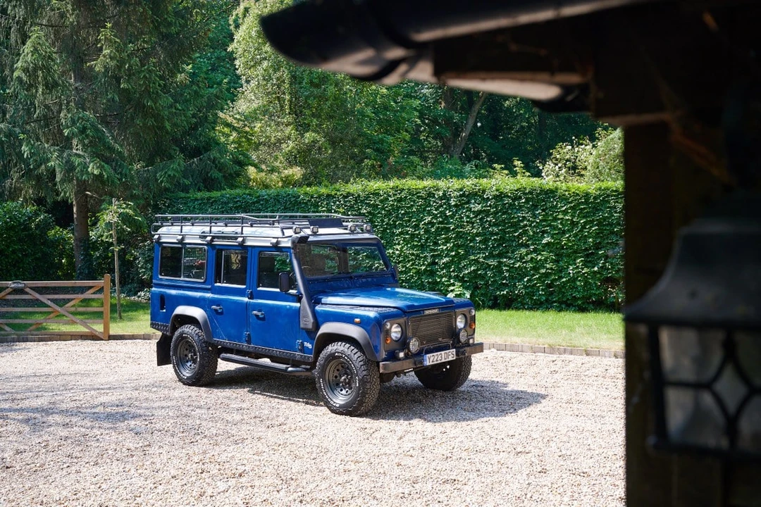 2001 Land Rover Defender 110 - Image 22 of 30