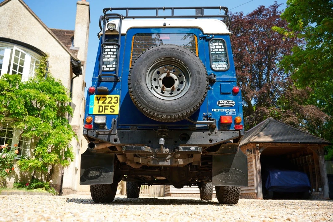 2001 Land Rover Defender 110 - Image 13 of 30