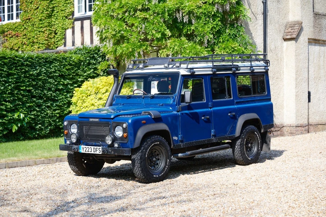 2001 Land Rover Defender 110 - Image 3 of 30