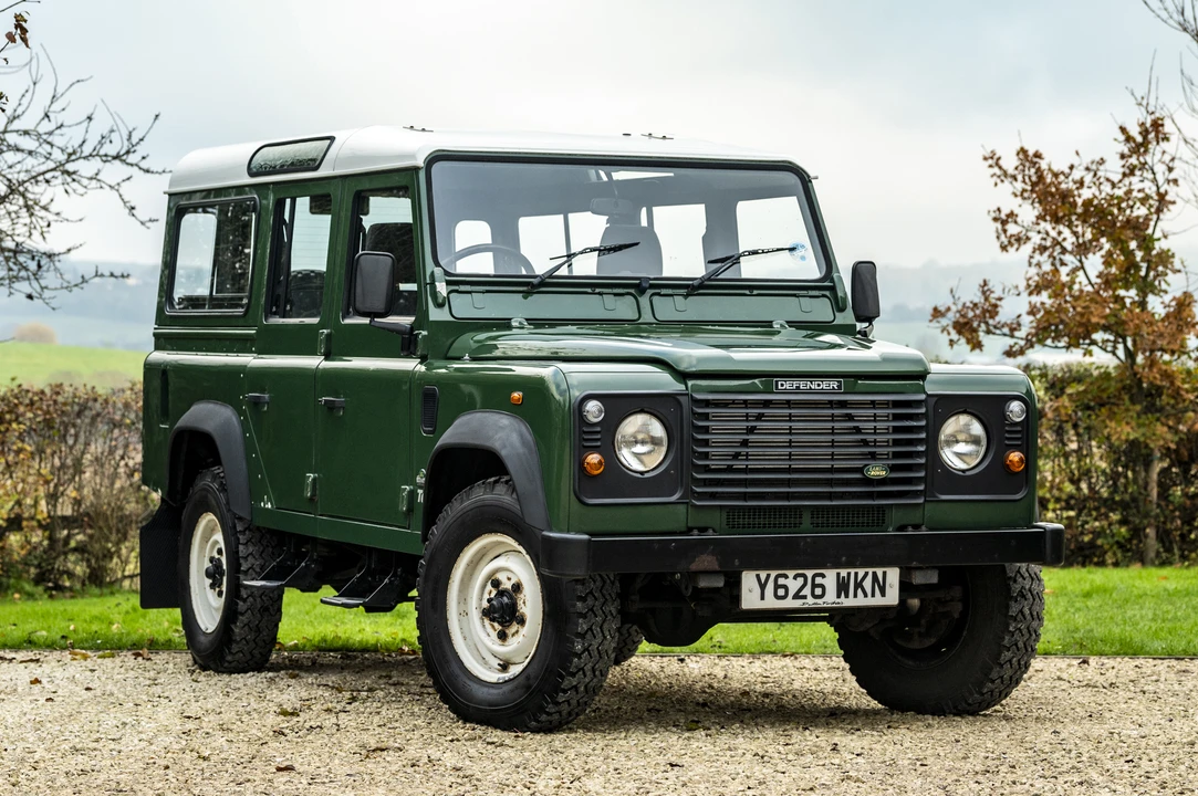 2001 Land Rover Defender 110 - Image 2 of 31