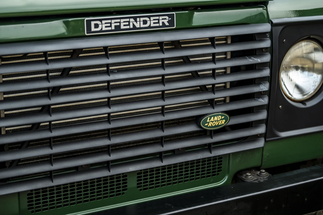 2001 Land Rover Defender 110 - Image 26 of 31