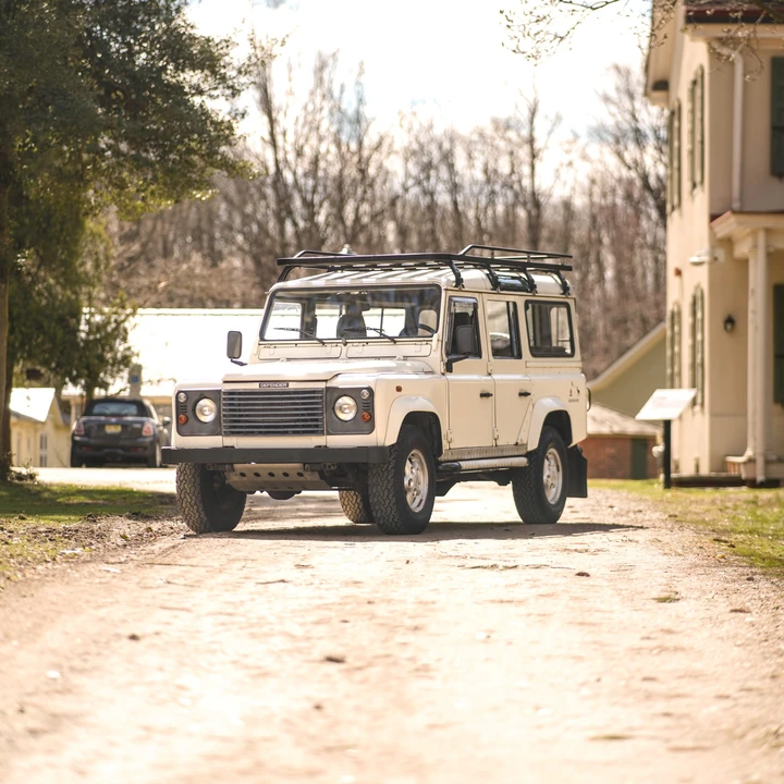 2001 Land Rover Defender 110 - Image 4 of 31