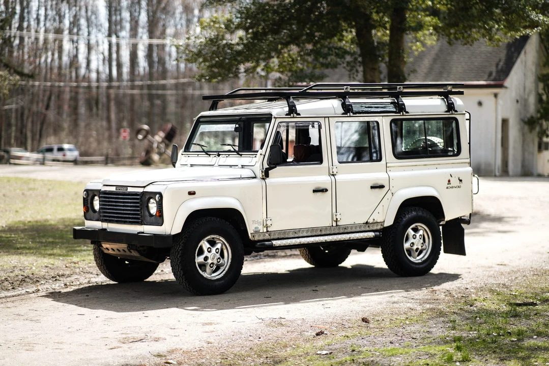 2001 Land Rover Defender 110 - Image 26 of 31