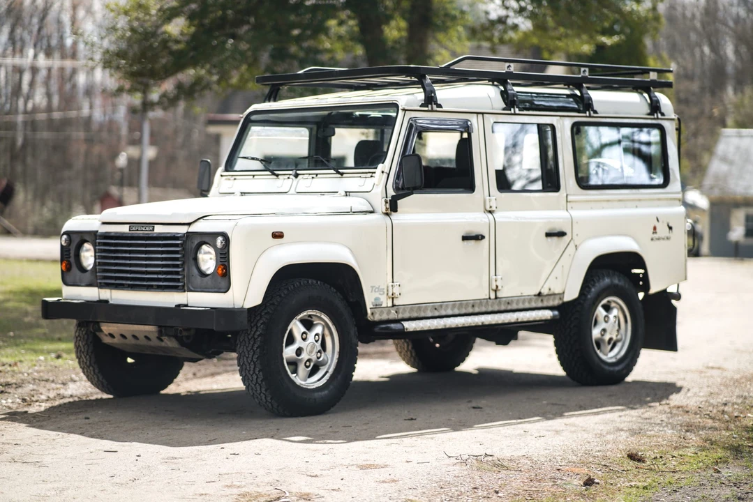 2001 Land Rover Defender 110 - Image 22 of 31