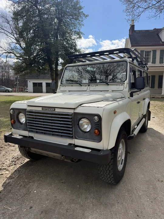 2001 Land Rover Defender 110 - Image 11 of 31