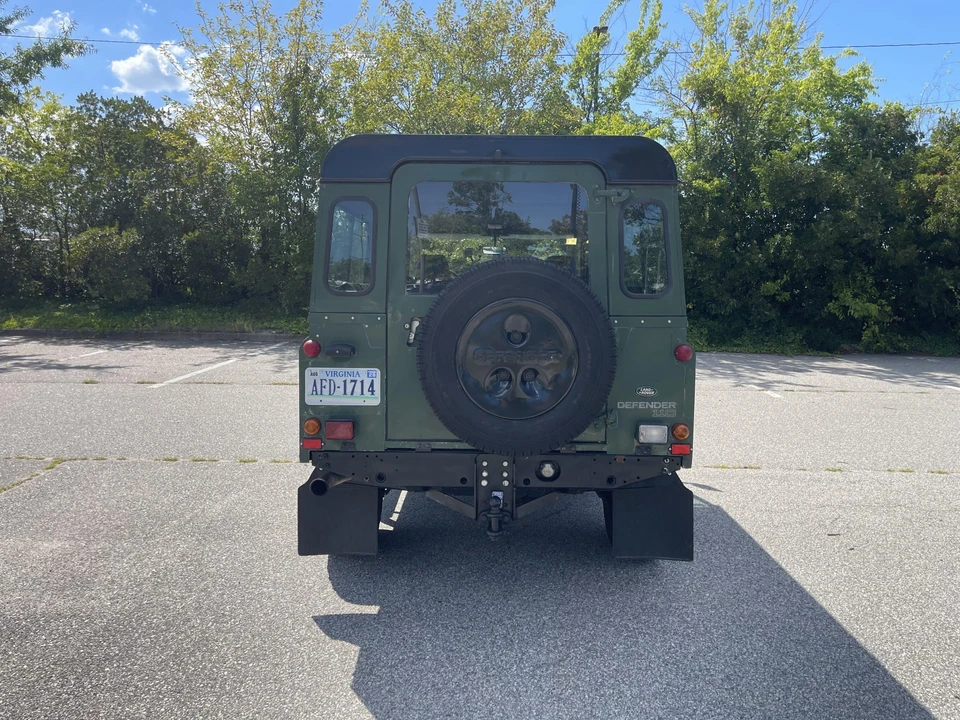 2001 Land Rover Defender 110 - Image 28 of 31