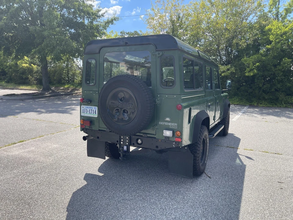 2001 Land Rover Defender 110 - Image 23 of 31