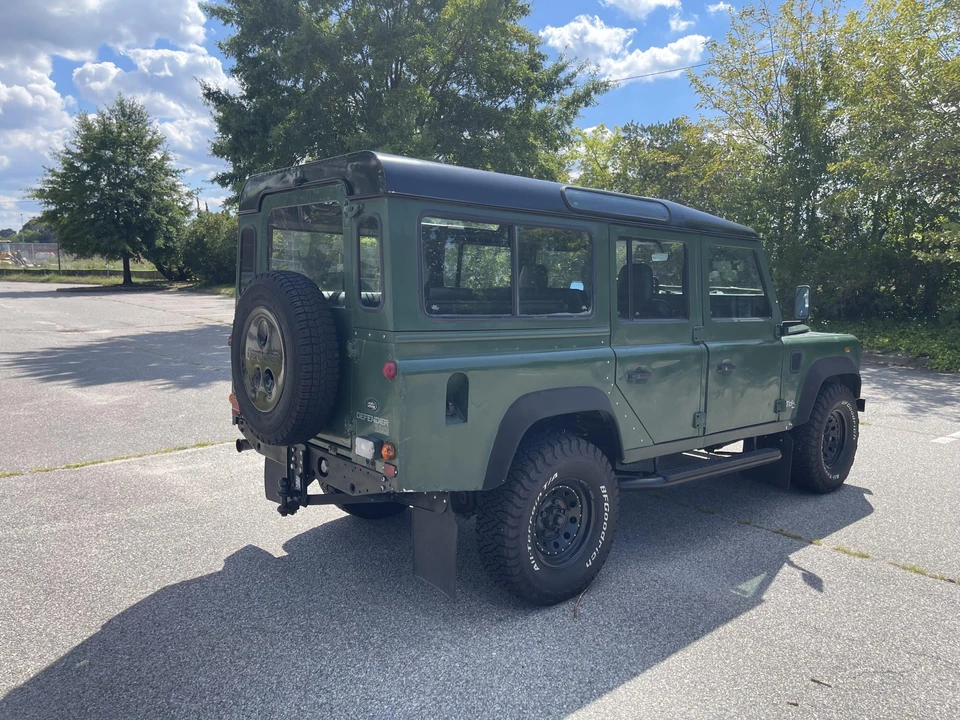2001 Land Rover Defender 110 - Image 22 of 31