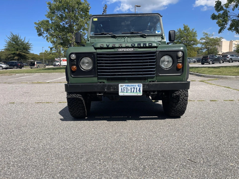 2001 Land Rover Defender 110 - Image 16 of 31