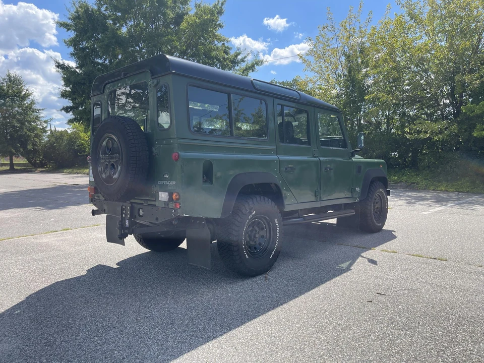 2001 Land Rover Defender 110 - Image 10 of 31
