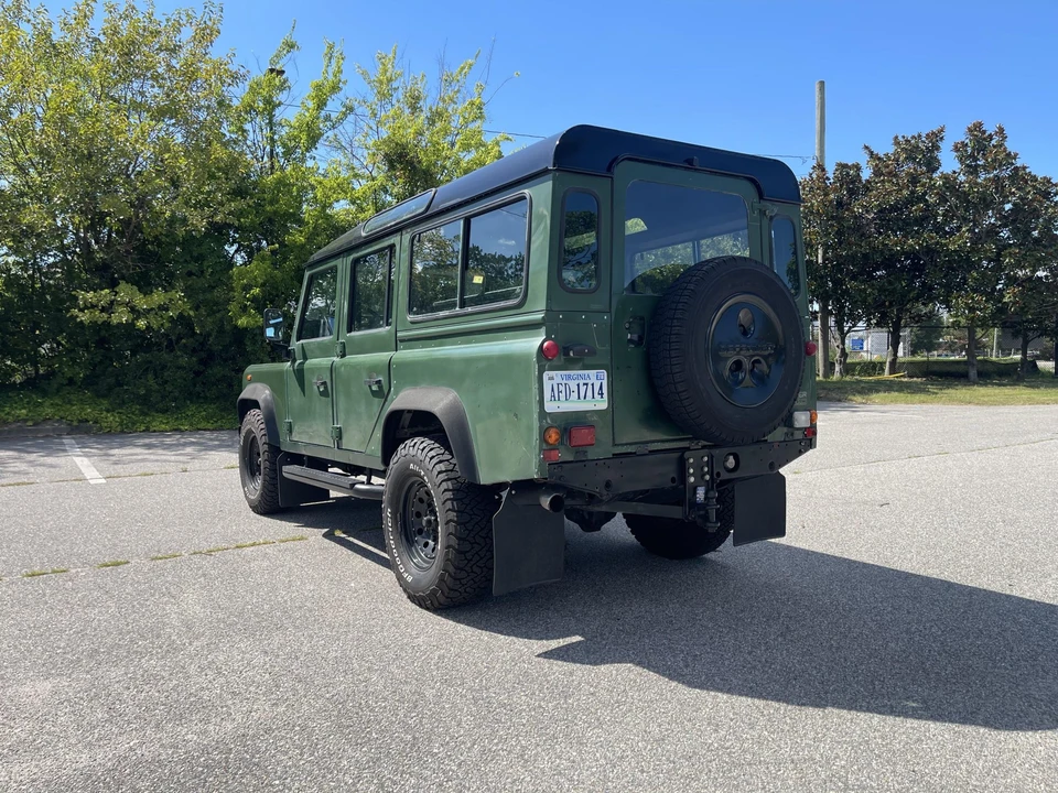 2001 Land Rover Defender 110 - Image 8 of 31