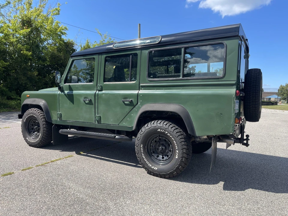 2001 Land Rover Defender 110 - Image 7 of 31