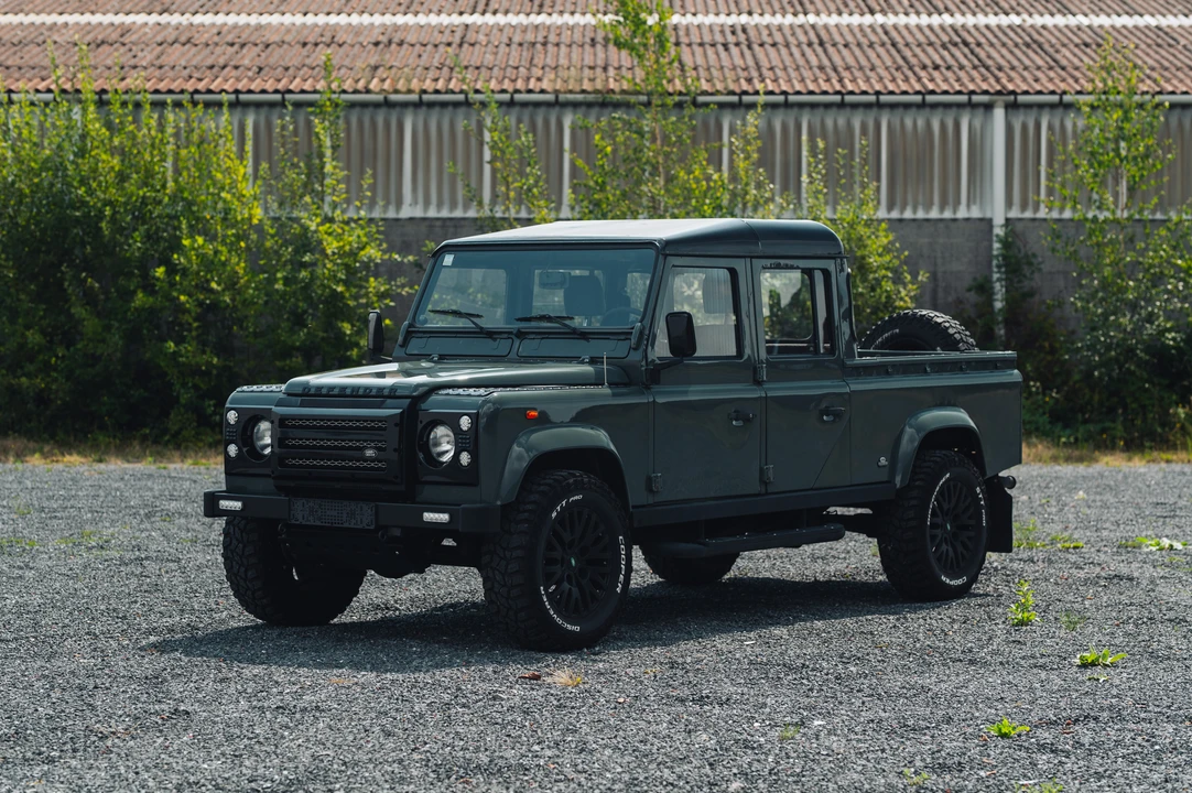 2001 Land Rover Defender 130 - Image 11 of 31