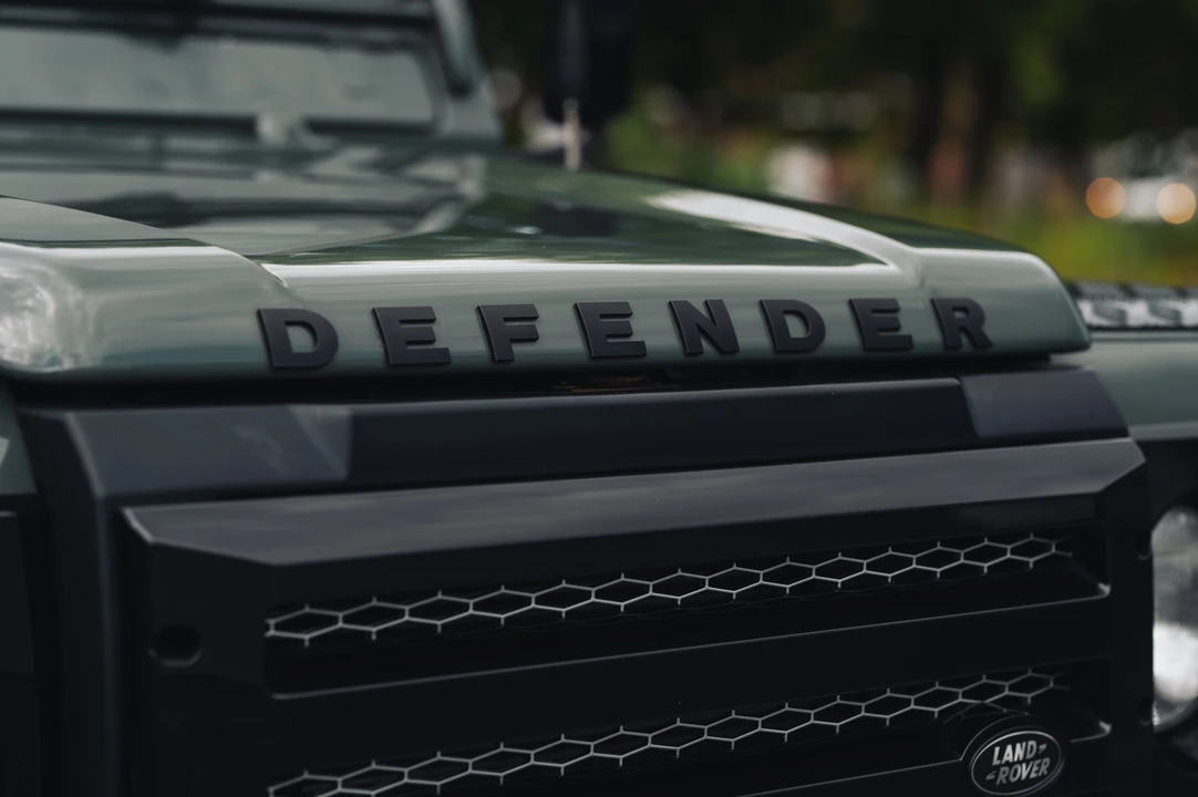 2001 Land Rover Defender 130 - Image 28 of 31