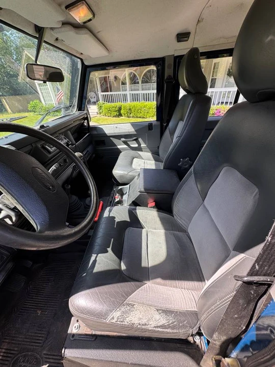 1998 Land Rover Defender 130 - Image 19 of 24