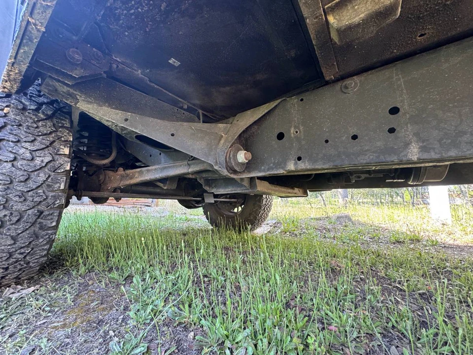 1998 Land Rover Defender 130 - Image 13 of 24