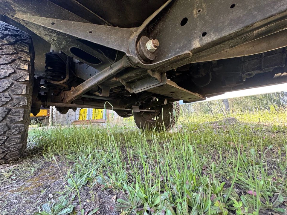 1998 Land Rover Defender 130 - Image 15 of 24