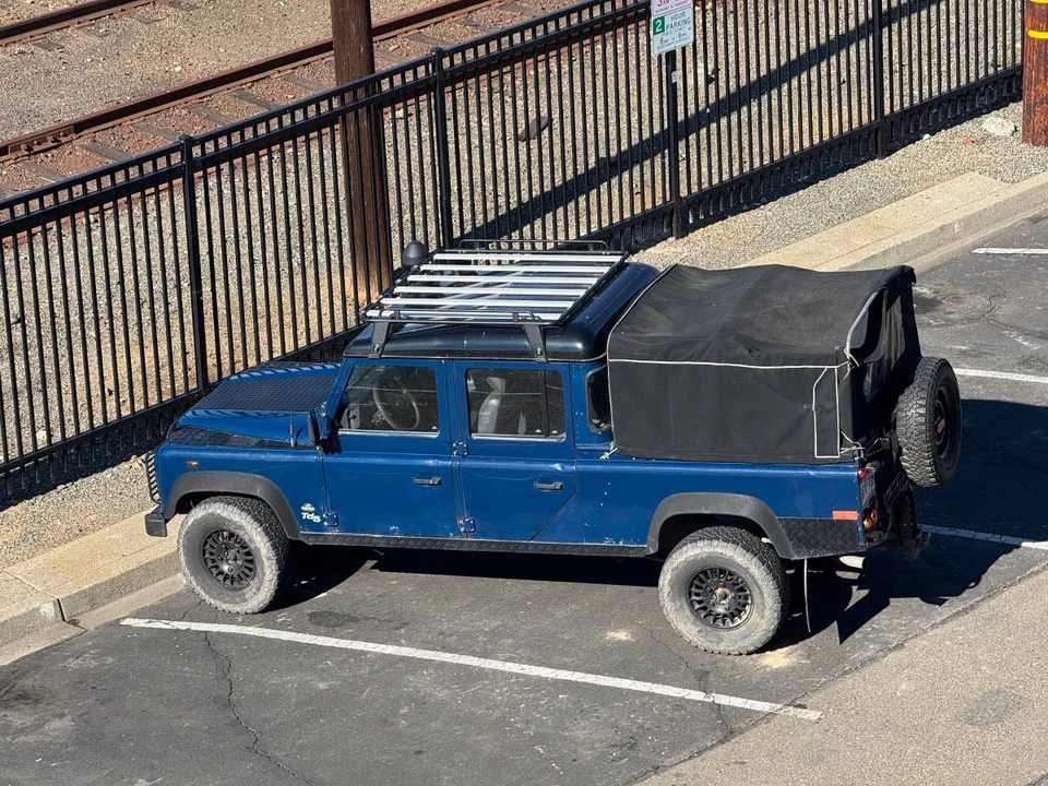 1998 Land Rover Defender 130 - Image 5 of 11