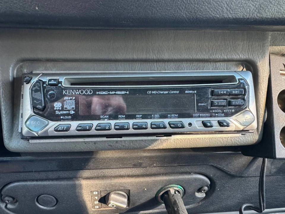 1998 Land Rover Defender 130 - Image 6 of 11