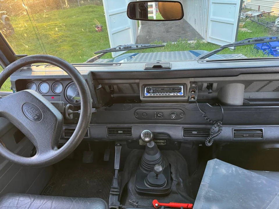 1998 Land Rover Defender 130 - Image 21 of 24