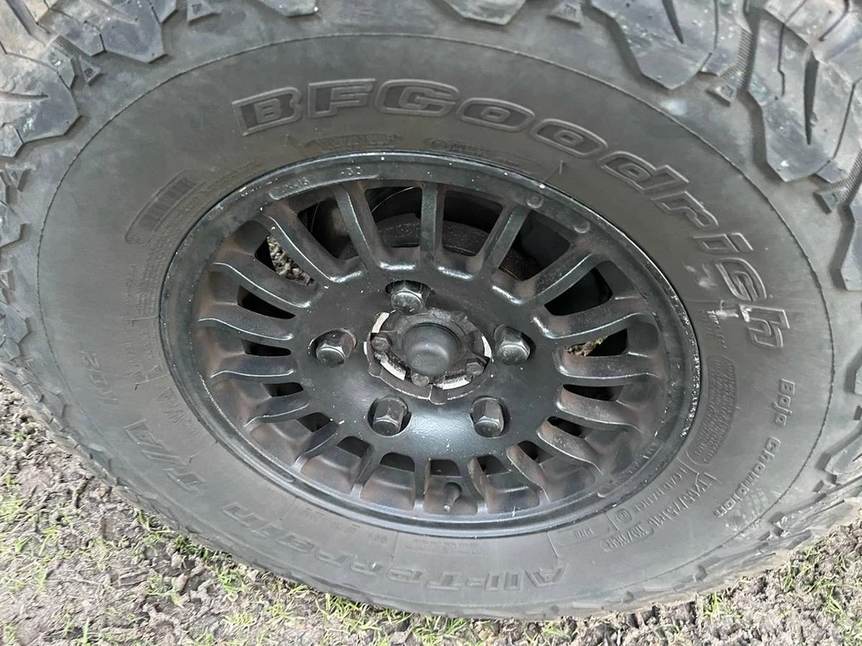 2001 Land Rover Defender 130 - Image 11 of 23