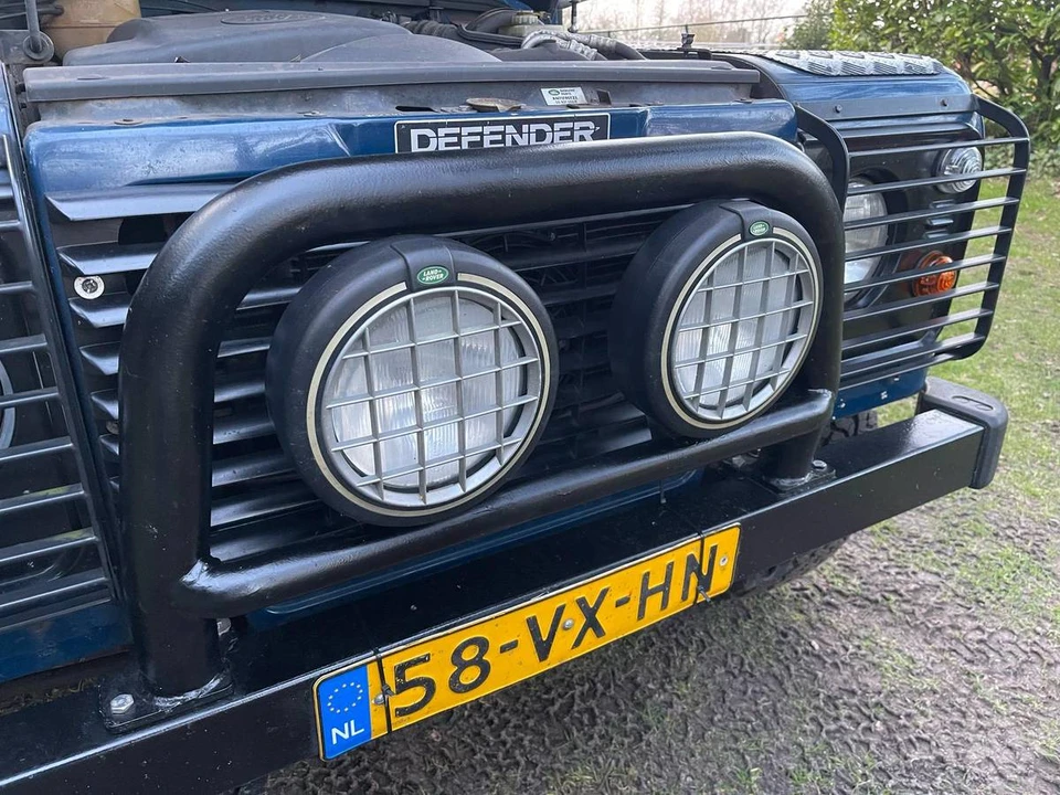 2001 Land Rover Defender 130 - Image 12 of 23