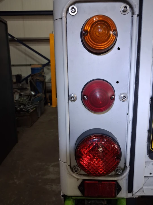 2001 Land Rover Defender 130 - Image 30 of 31
