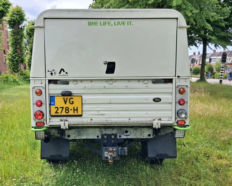 2001 Land Rover Defender 130 - Image 18 of 31