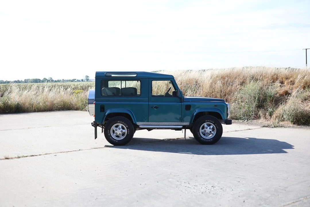 2001 Land Rover Defender 90 - Image 4 of 30