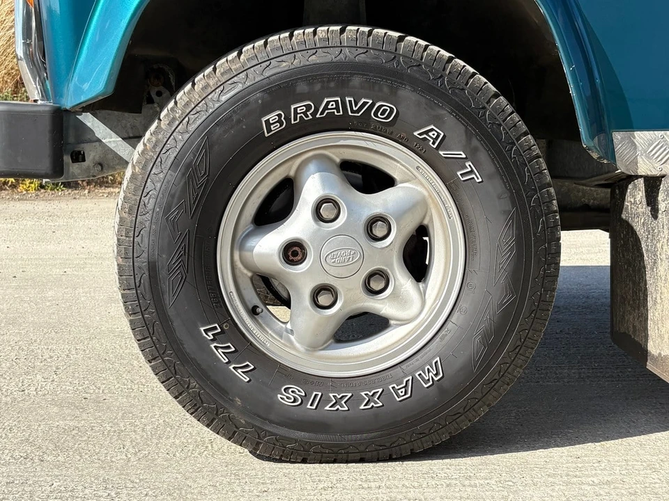 2001 Land Rover Defender 90 - Image 14 of 30