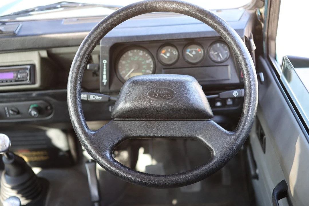 2001 Land Rover Defender 90 - Image 27 of 30