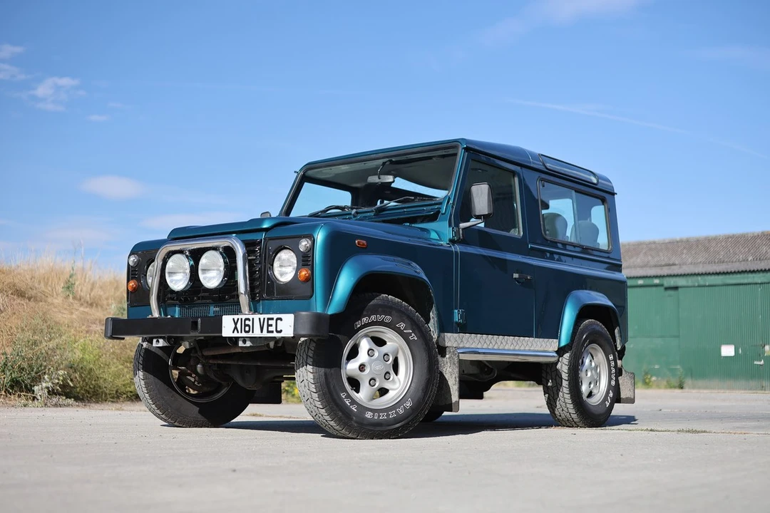2001 Land Rover Defender 90 - Image 11 of 30