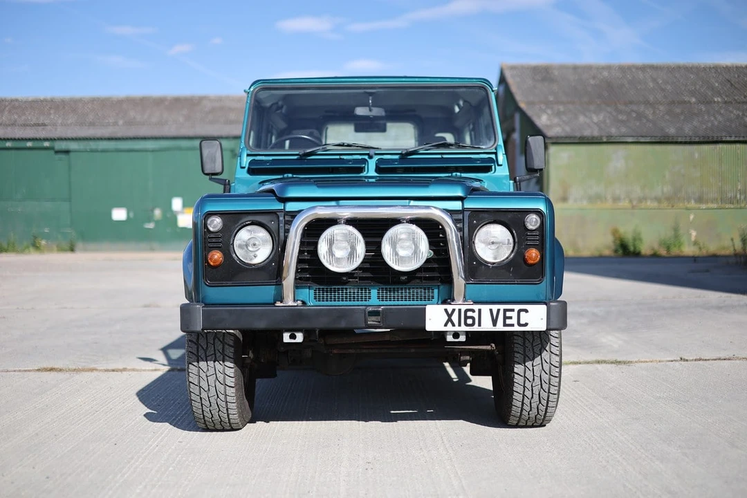 2001 Land Rover Defender 90 - Image 2 of 30