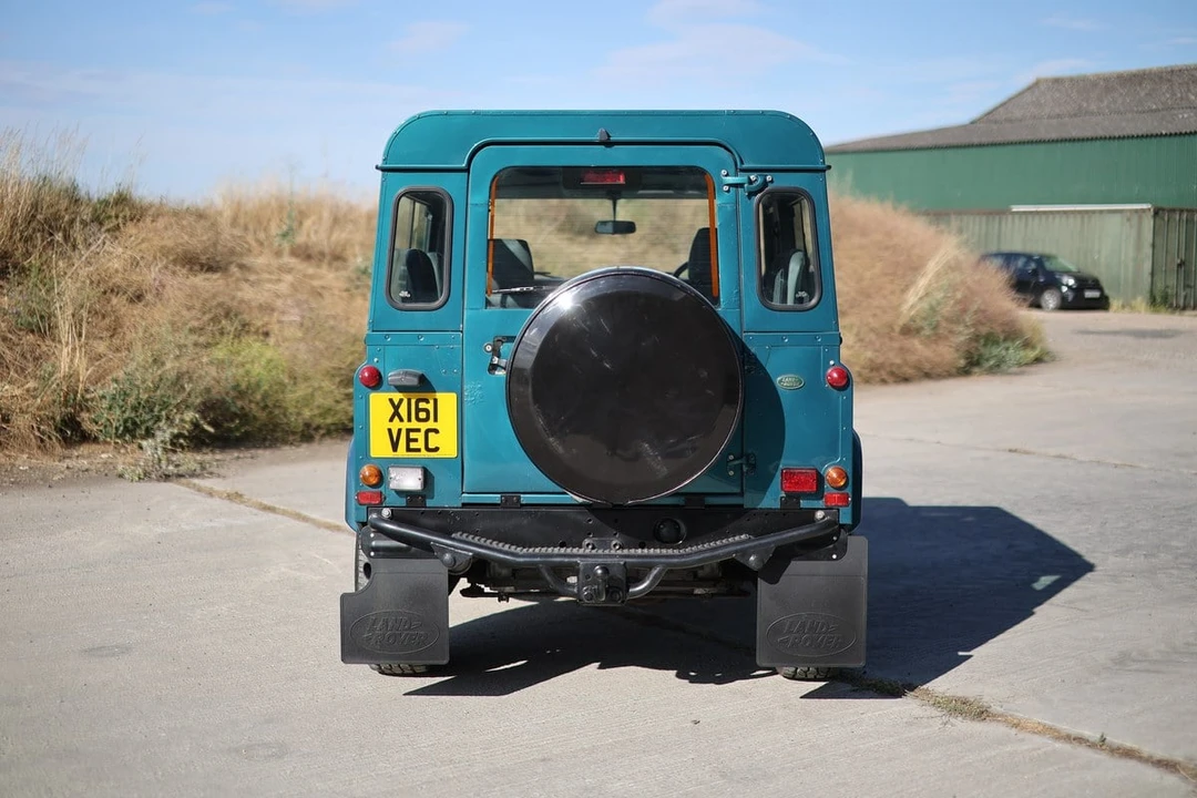 2001 Land Rover Defender 90 - Image 7 of 30