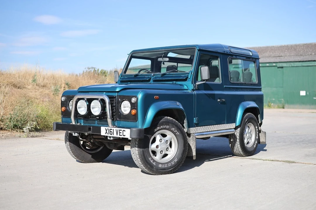 2001 Land Rover Defender 90 - Image 12 of 30