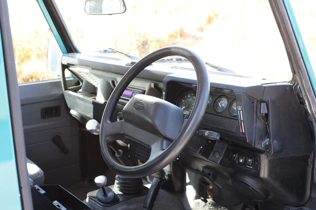 2001 Land Rover Defender 90 - Image 22 of 30