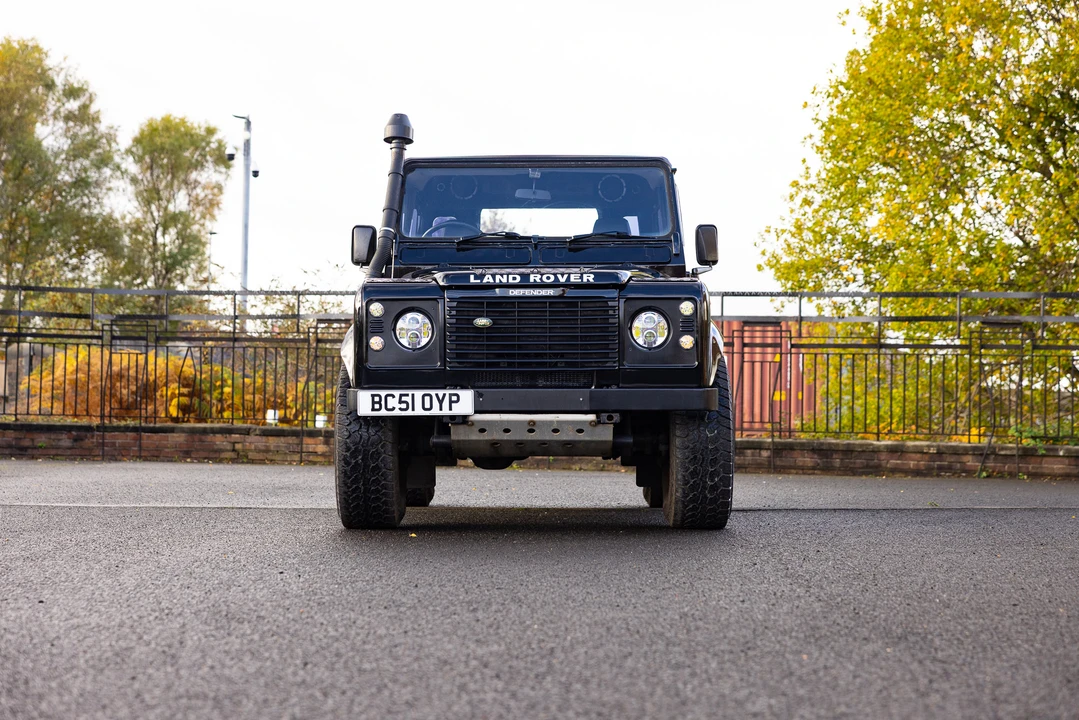 2001 Land Rover Defender 90 - Image 2 of 31