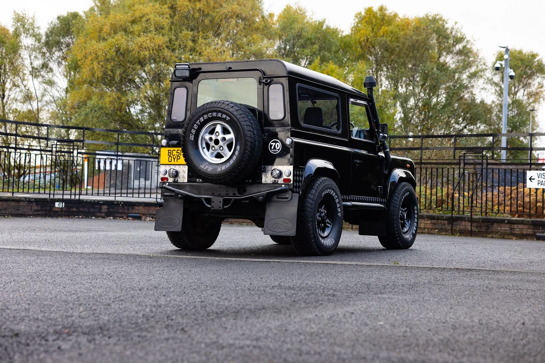 2001 Land Rover Defender 90 - Image 7 of 31