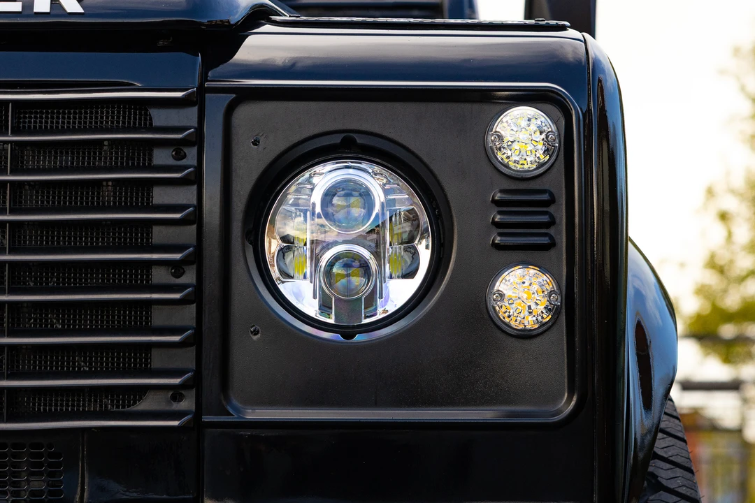 2001 Land Rover Defender 90 - Image 14 of 31